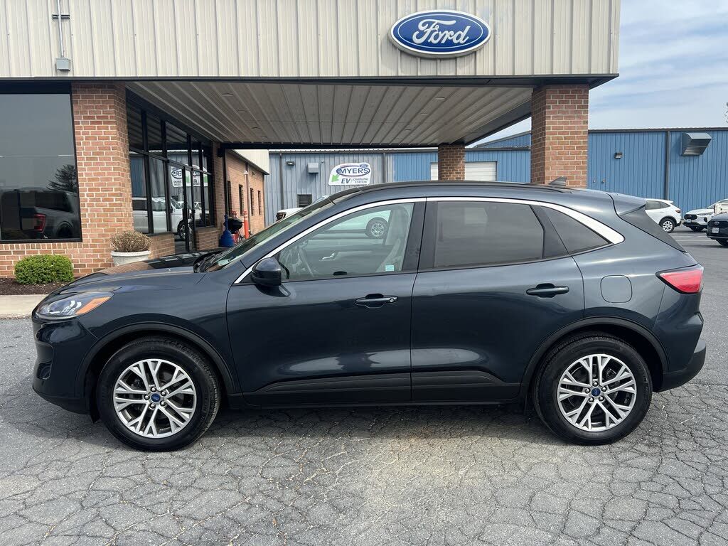 2022 FORD Escape