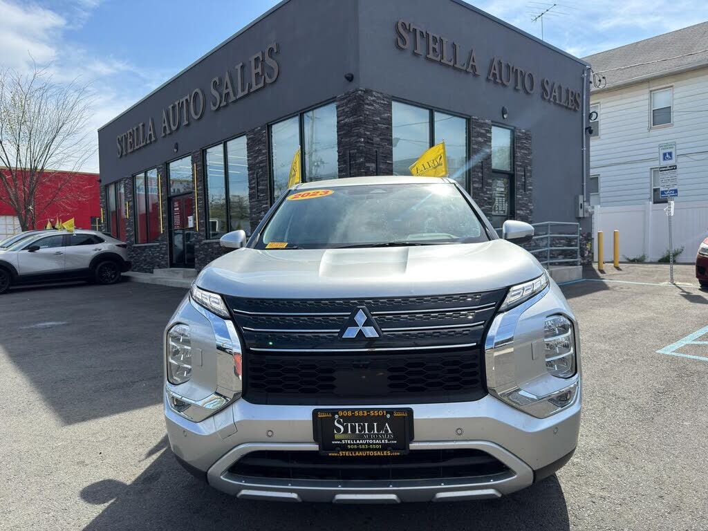 2023 MITSUBISHI Outlander