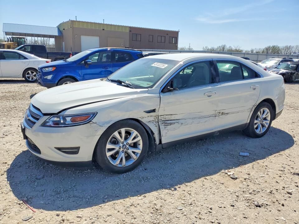 2010 FORD Taurus