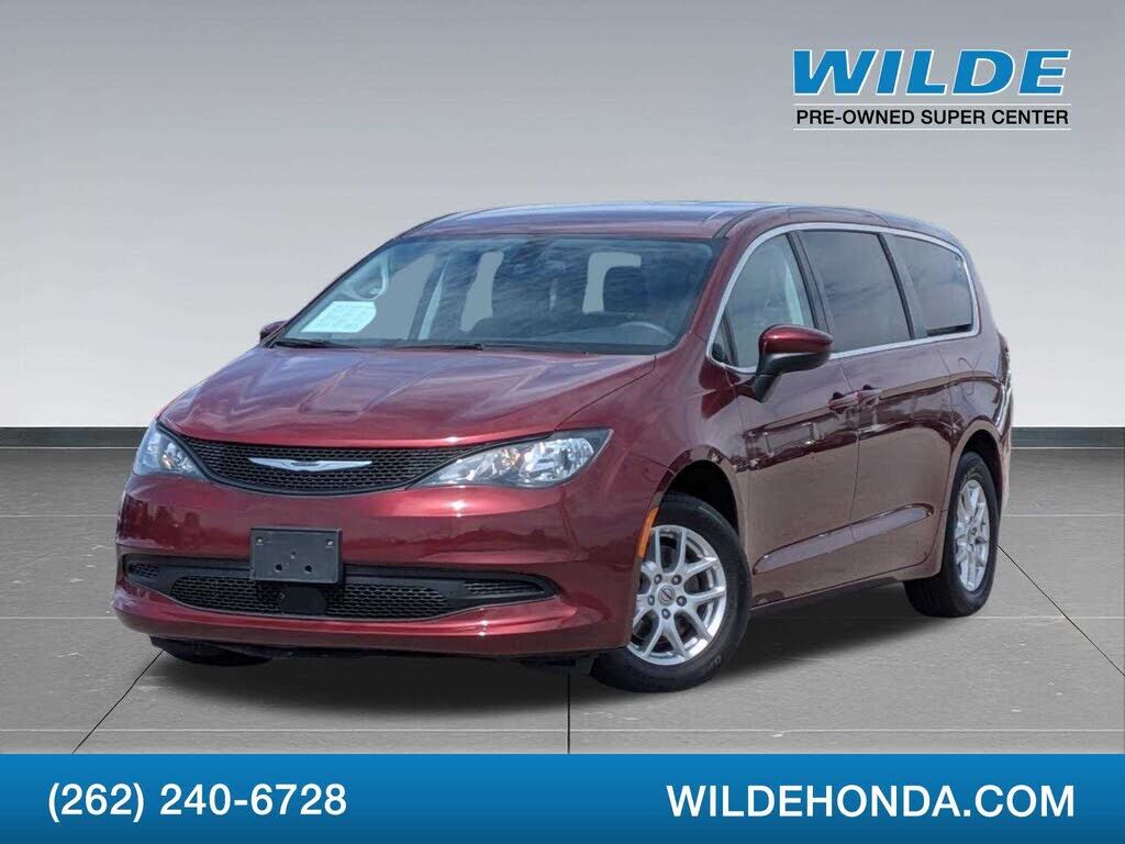 2022 CHRYSLER Voyager