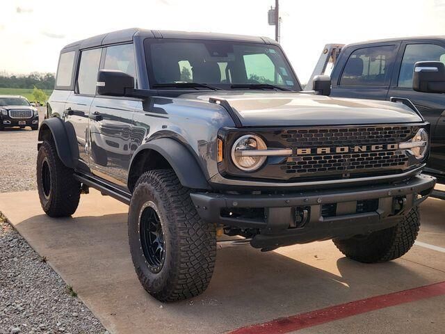 2024 FORD Bronco