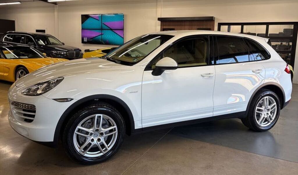 2014 PORSCHE Cayenne