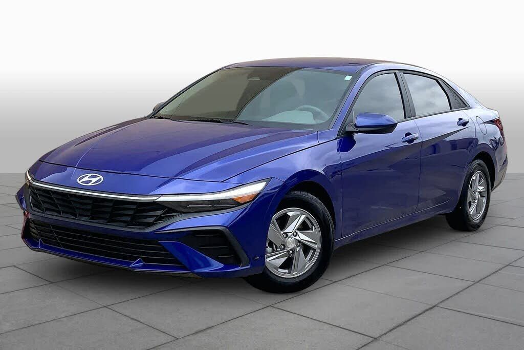 2024 HYUNDAI Elantra