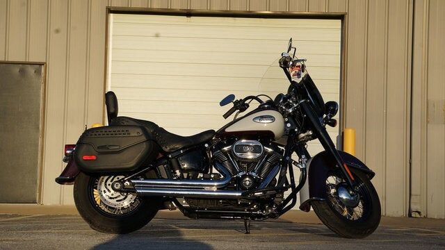 2021 HARLEY DAVIDSON FLHCS / Heritage Classic 114