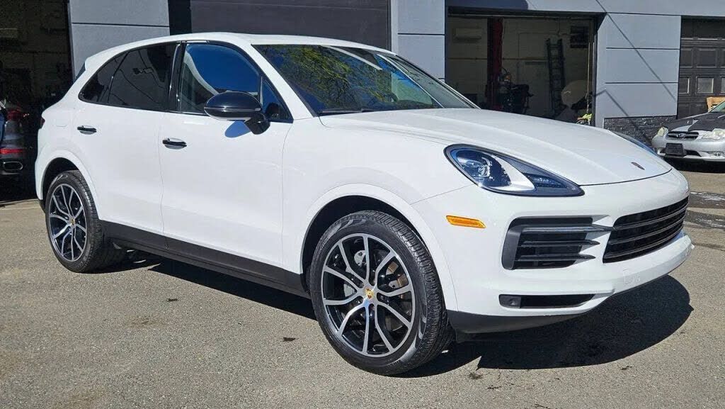 2019 PORSCHE Cayenne