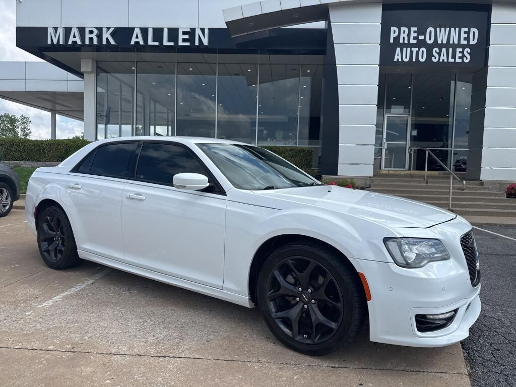 2022 CHRYSLER 300