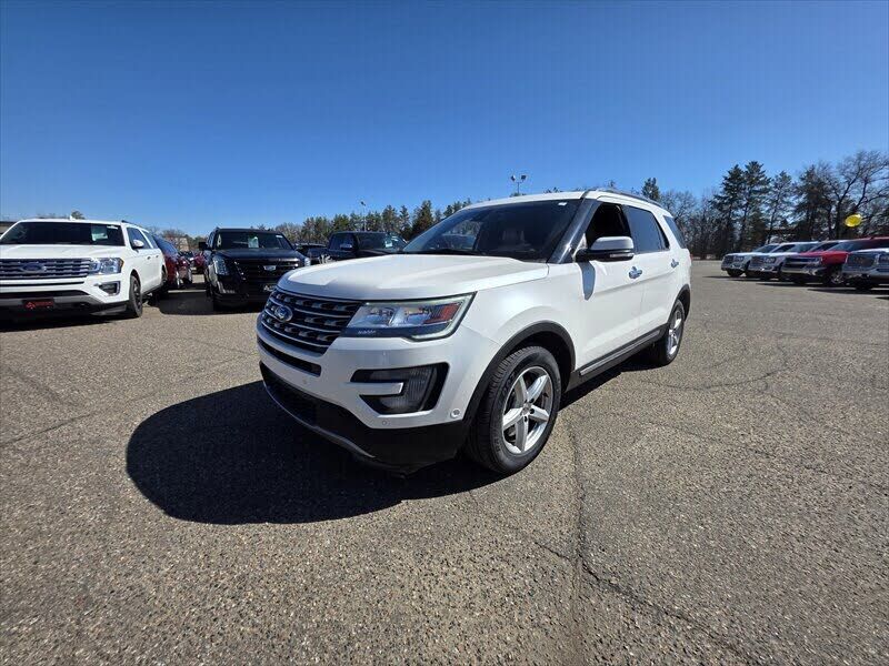 2017 FORD Explorer