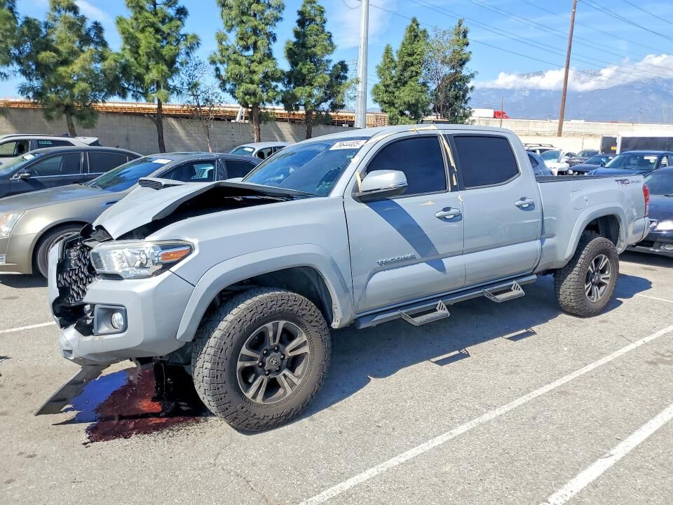 2018 TOYOTA Tacoma