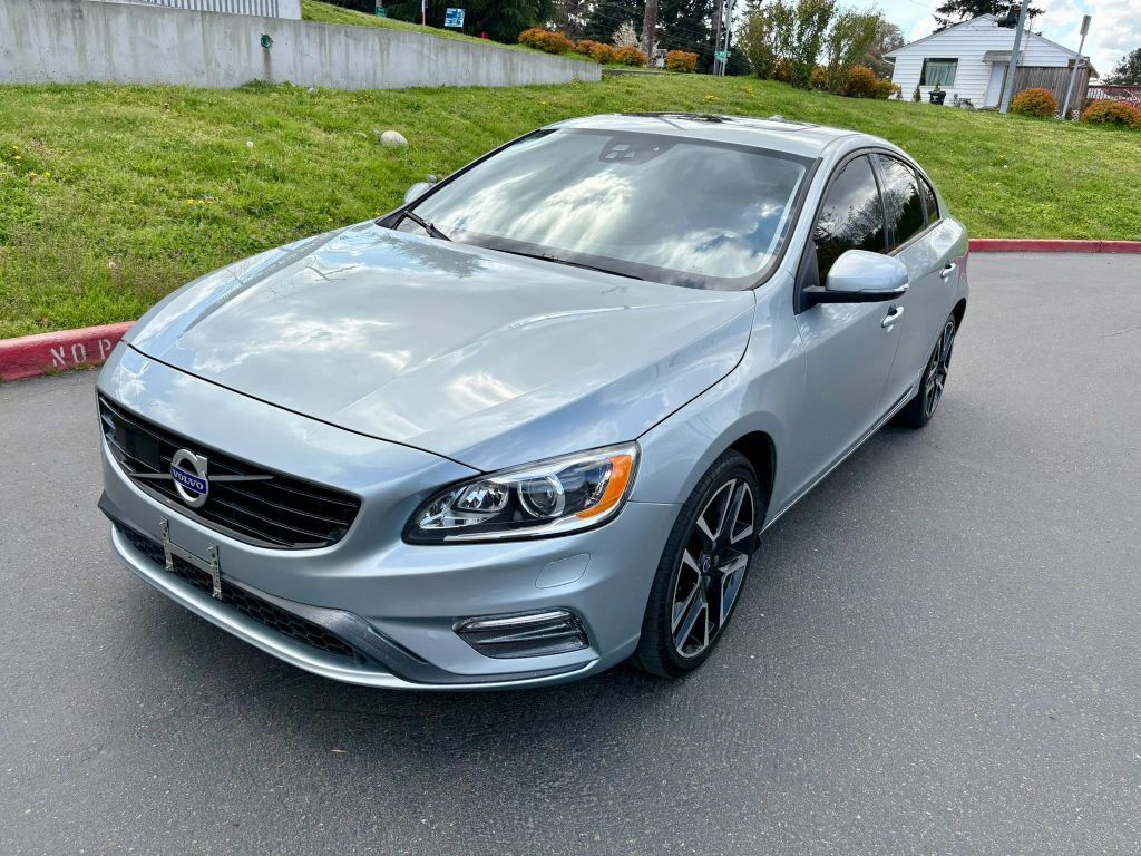 2018 VOLVO S60