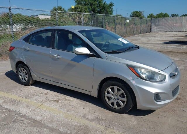 2014 HYUNDAI Accent