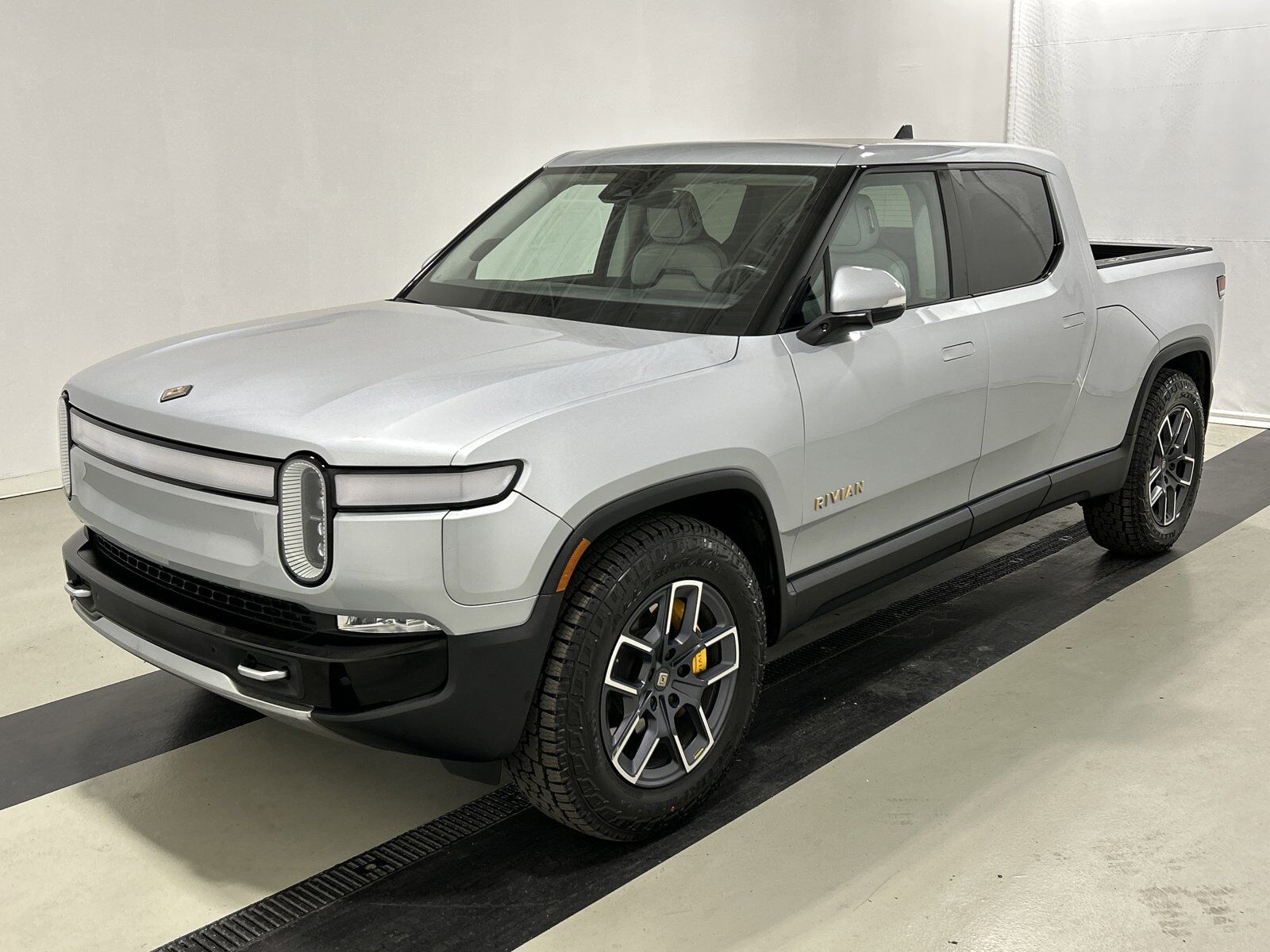 2022 RIVIAN R1T