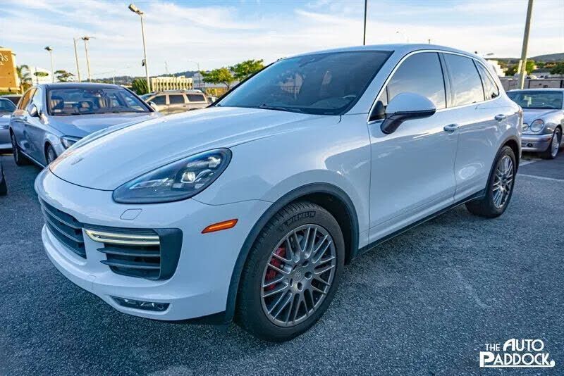 2015 PORSCHE Cayenne