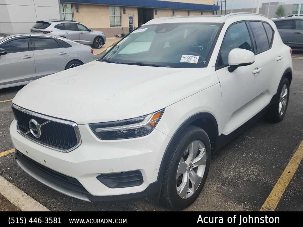 2019 VOLVO XC40