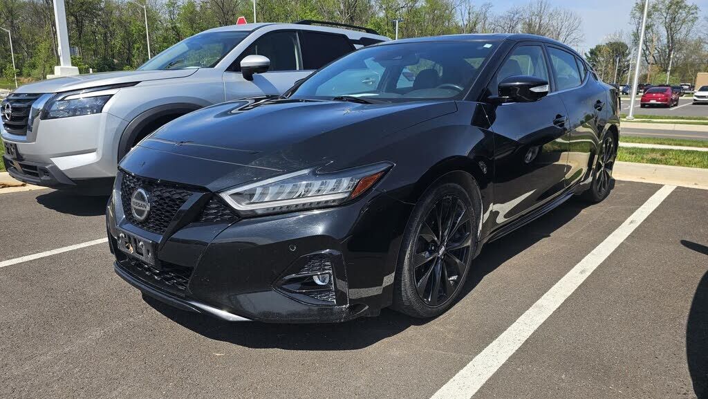 2022 NISSAN Maxima