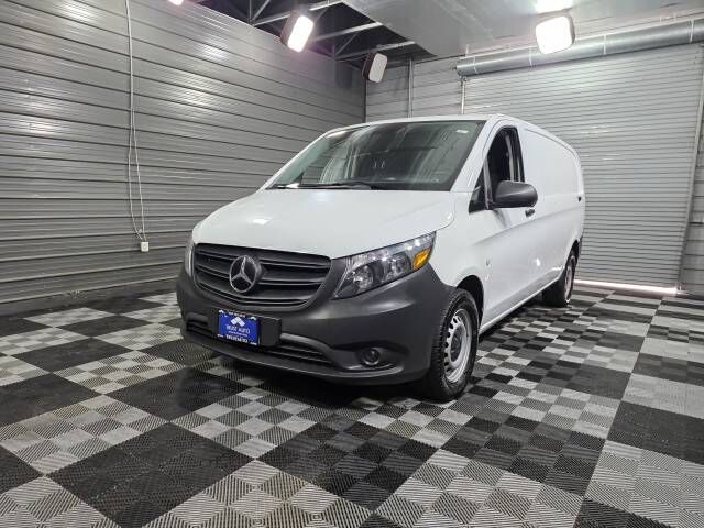 2023 MERCEDES-BENZ METRIS