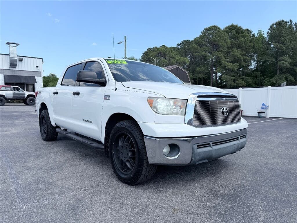 2011 TOYOTA Tundra
