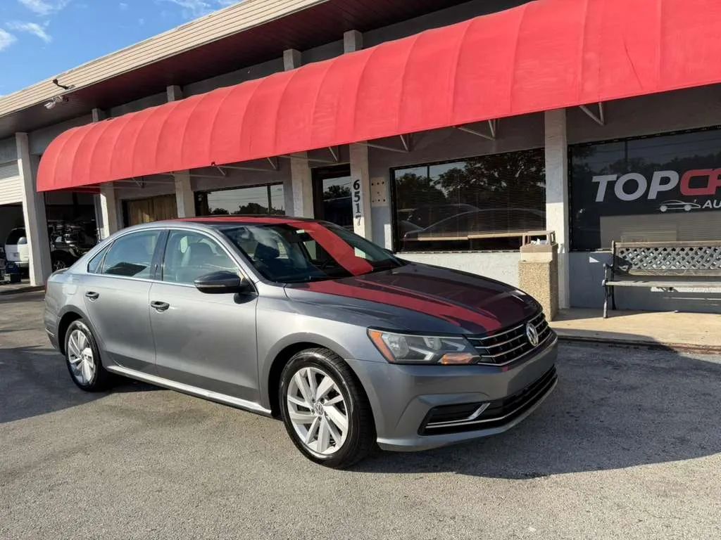 2018 VOLKSWAGEN Passat