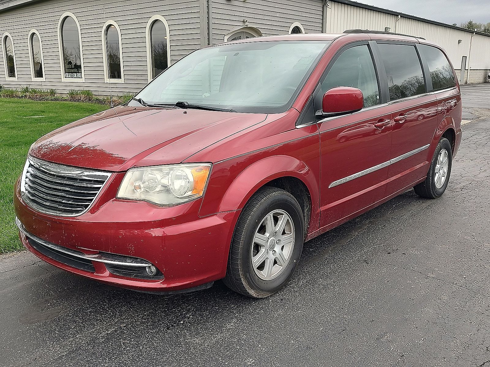 2012 CHRYSLER Town and Country