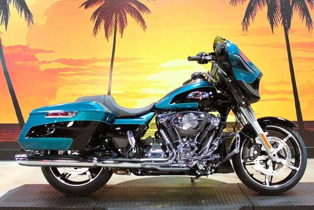 2026 HARLEY DAVIDSON FLHX / Street Glide