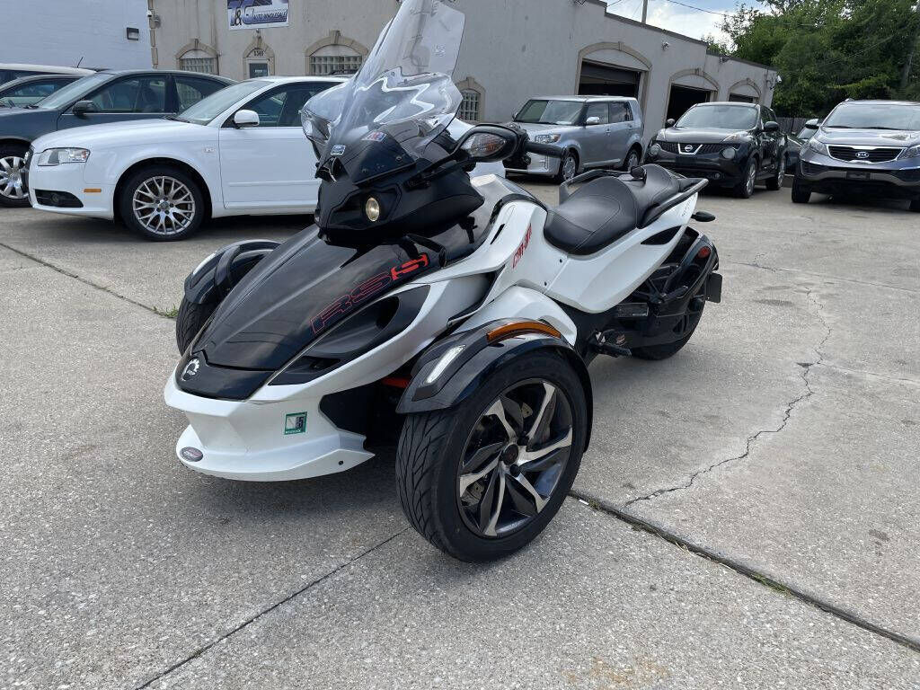 2014 CAN-AM Spyder