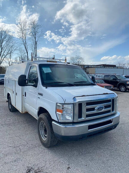 2012 FORD E-350