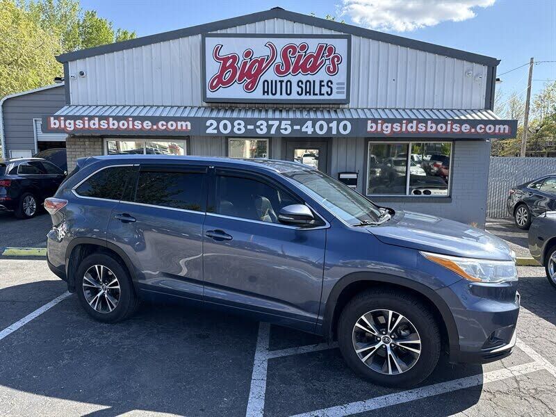 2016 TOYOTA Highlander