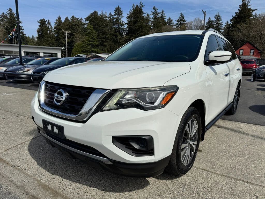 2017 NISSAN Pathfinder