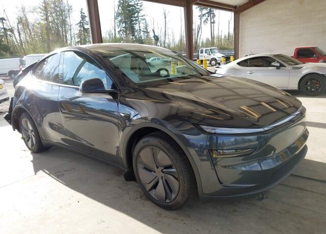 2026 TESLA Model Y