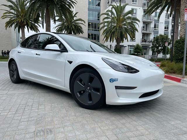 2022 TESLA Model 3