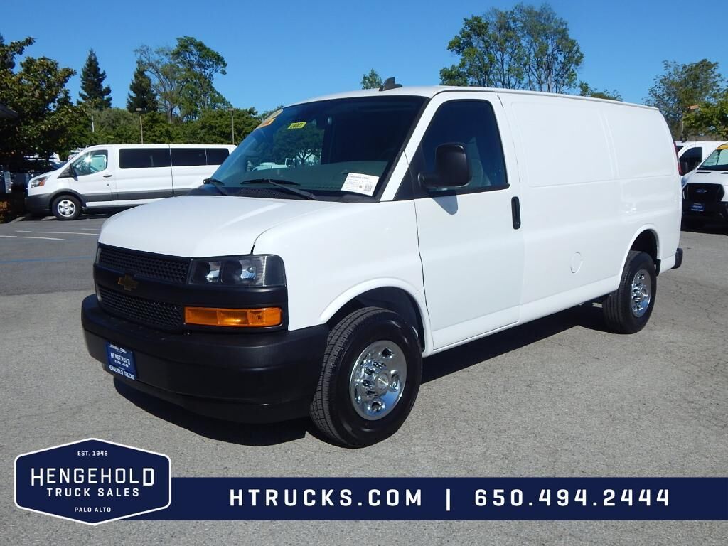 2020 CHEVROLET Express