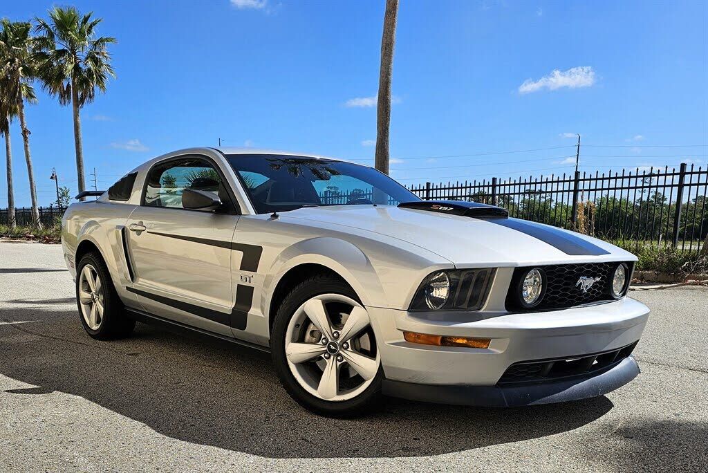 2005 FORD Mustang