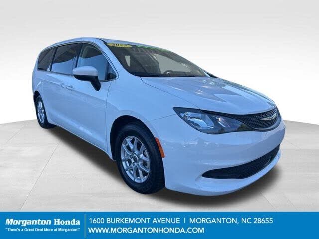 2023 CHRYSLER Voyager