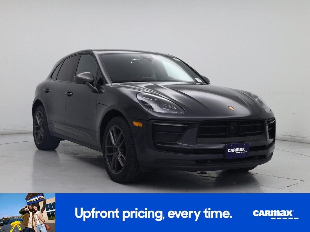 2023 PORSCHE Macan