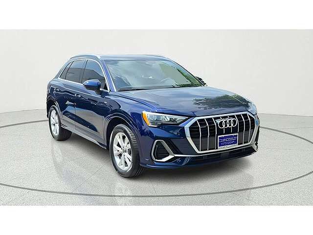 2022 AUDI Q3