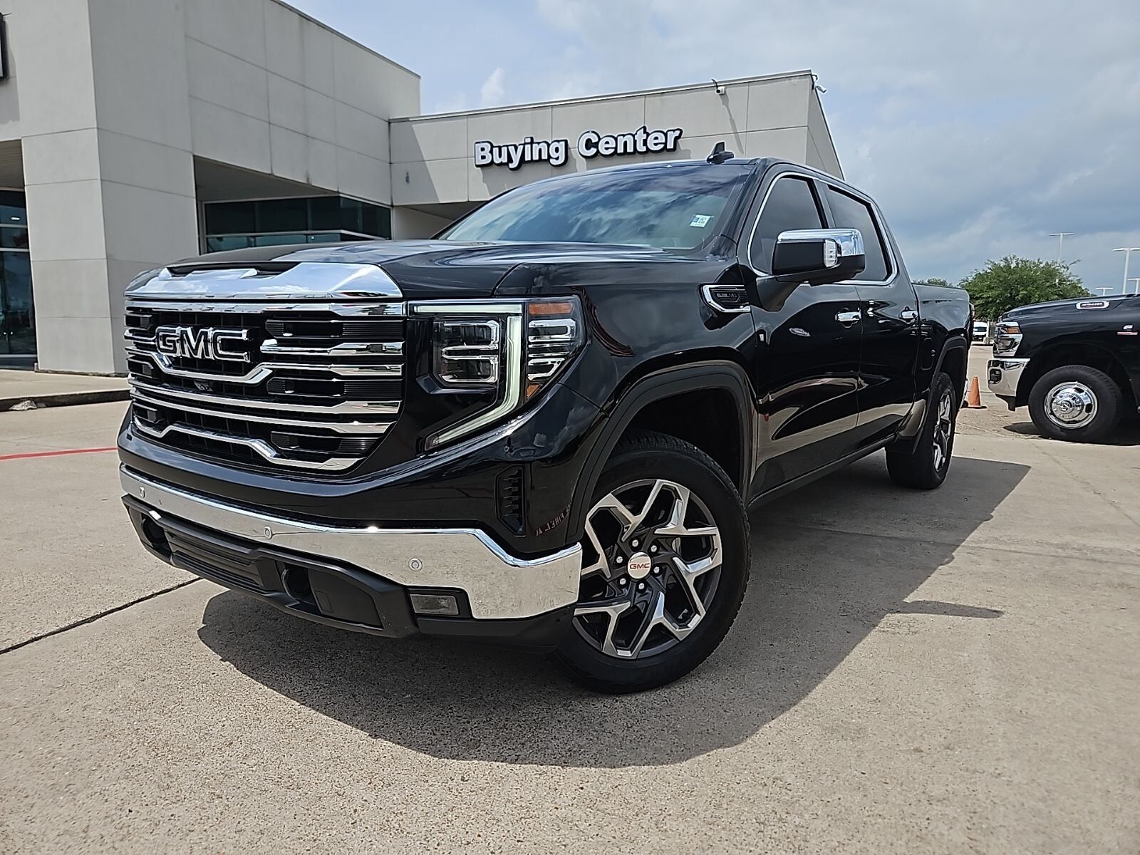 2024 GMC Sierra