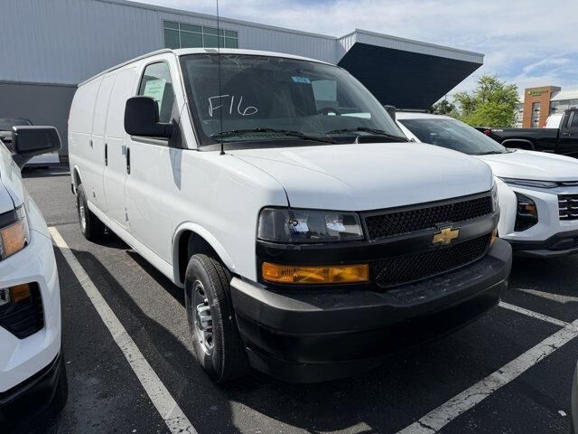 2026 CHEVROLET Express