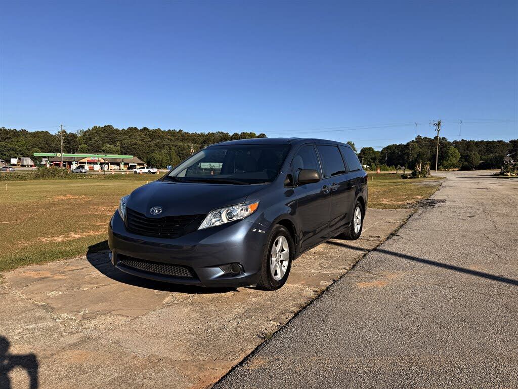 2015 TOYOTA Sienna