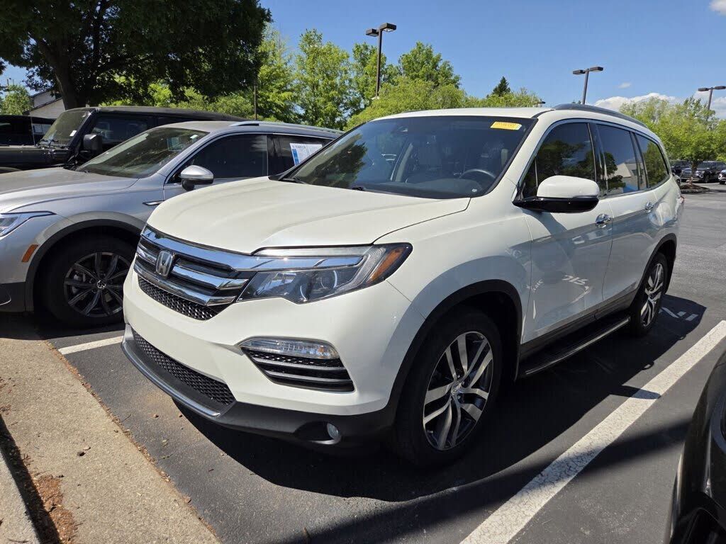 2017 HONDA Pilot