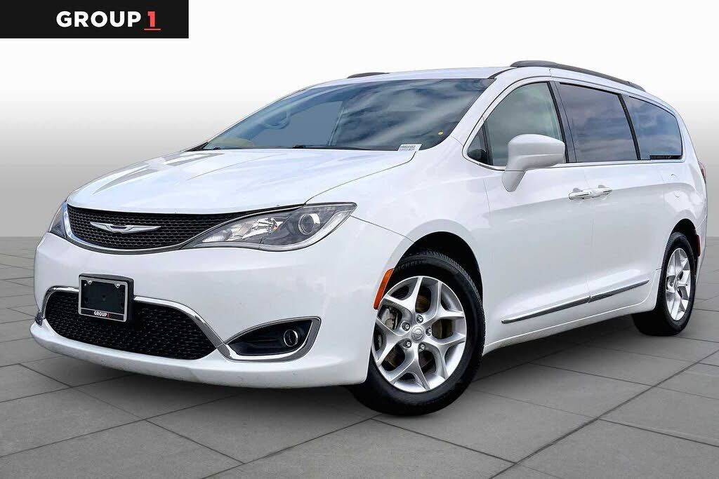 2017 CHRYSLER Pacifica