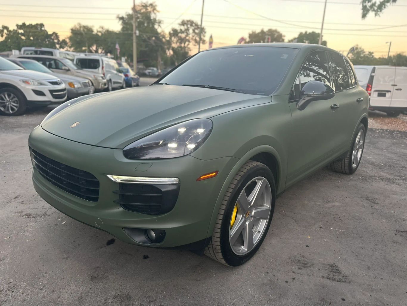 2017 PORSCHE Cayenne