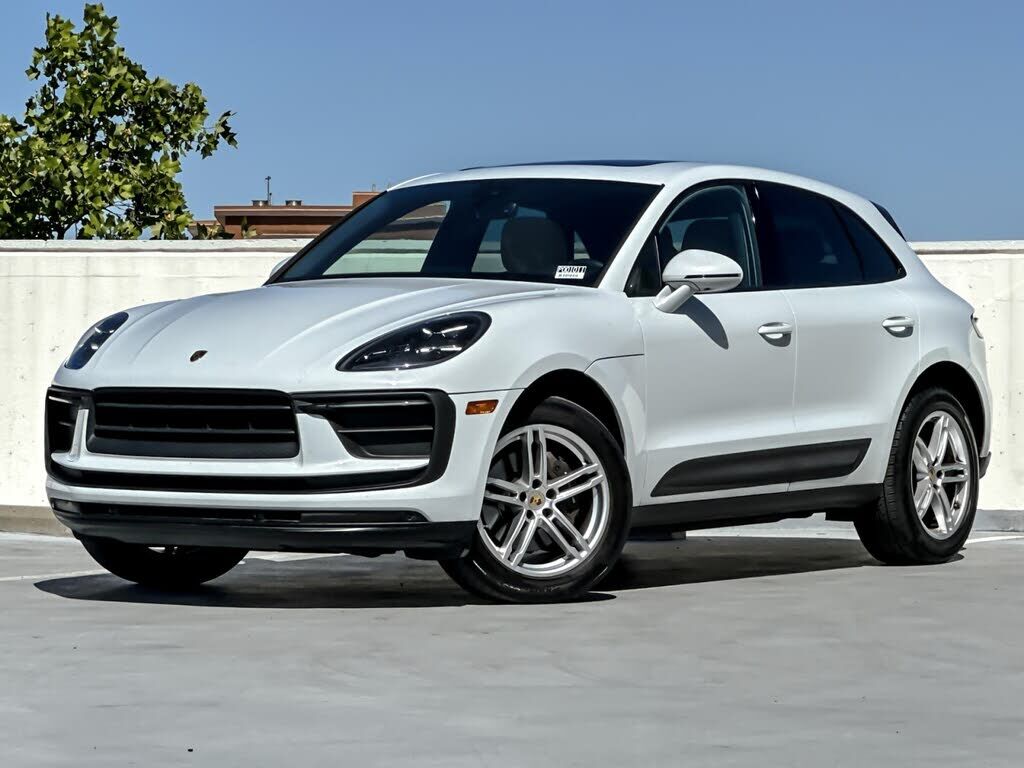 2022 PORSCHE Macan