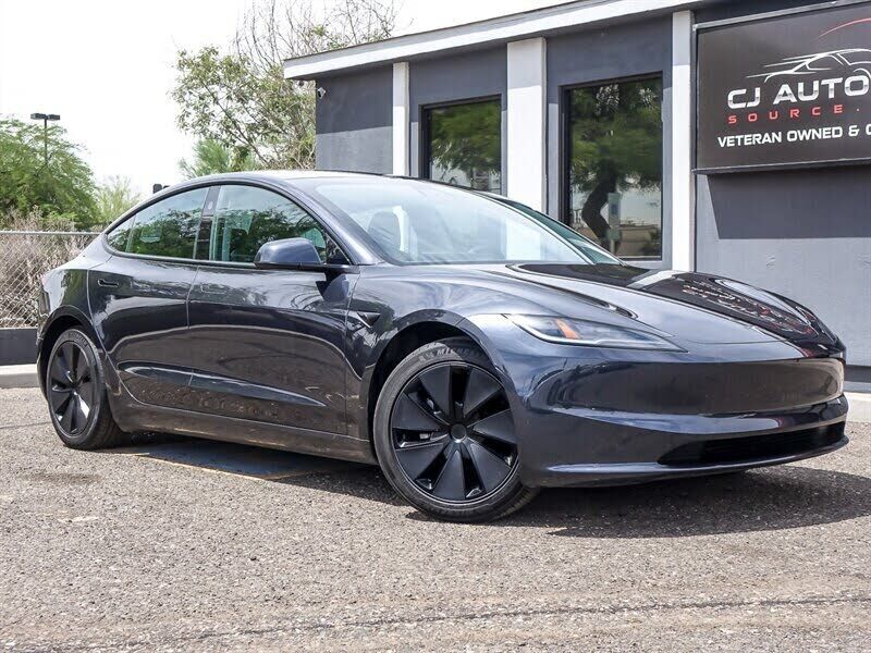 2024 TESLA Model 3