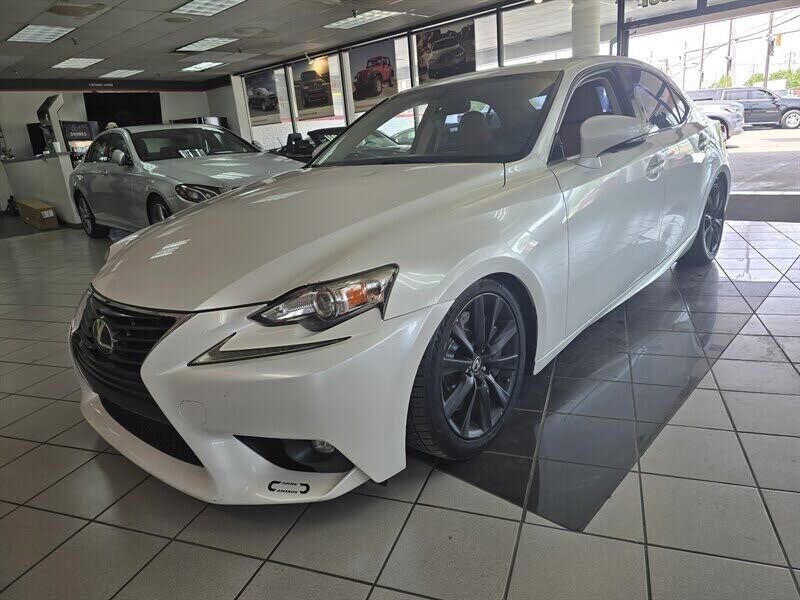 2016 LEXUS IS