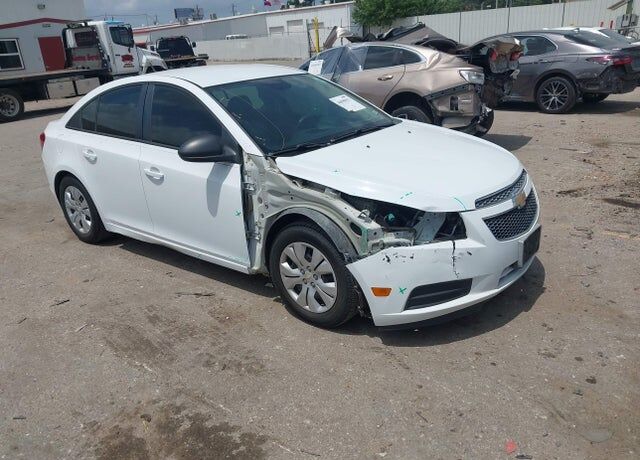 2013 CHEVROLET Cruze