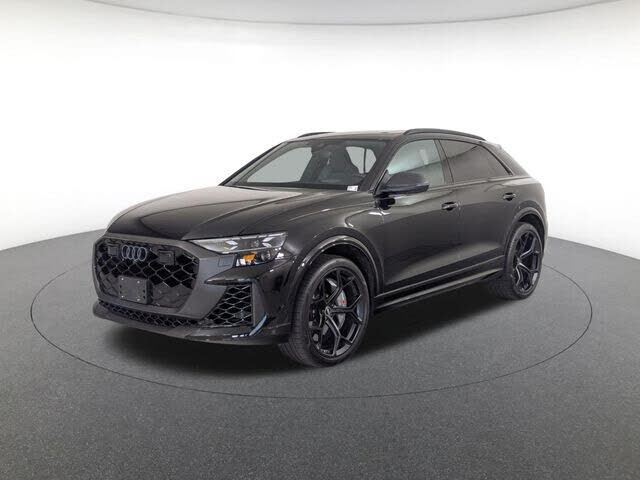2025 AUDI RS Q8