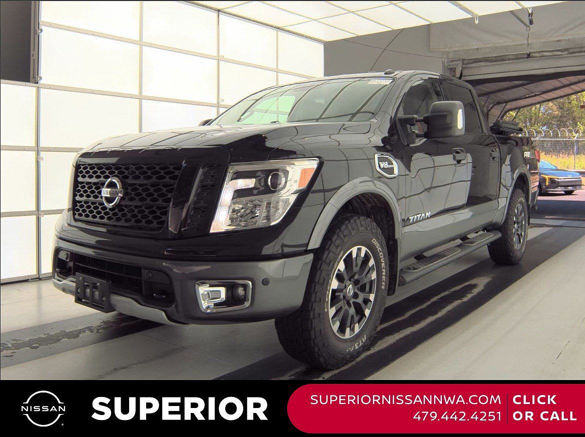 2017 NISSAN Titan