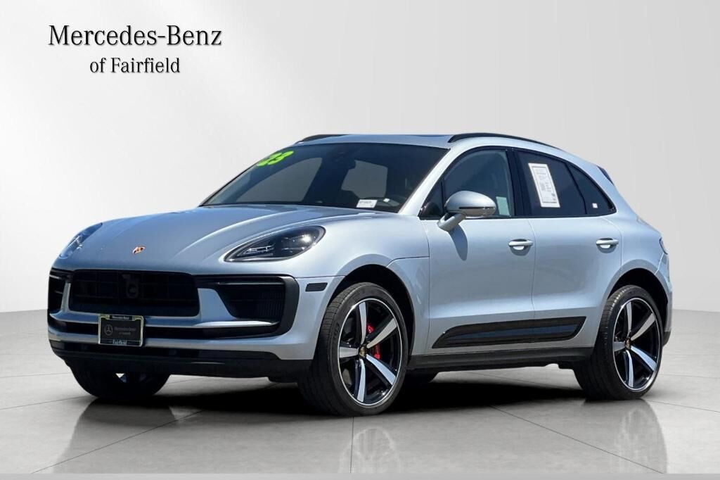 2023 PORSCHE Macan