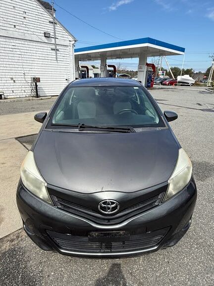2012 TOYOTA Yaris