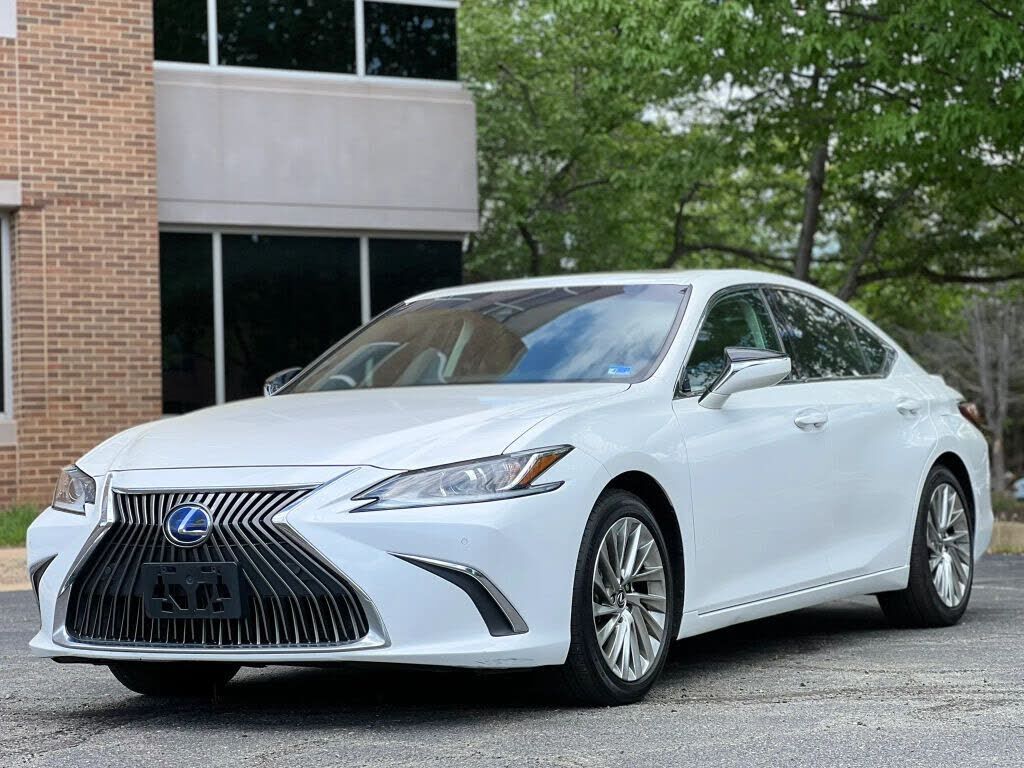 2020 LEXUS ES