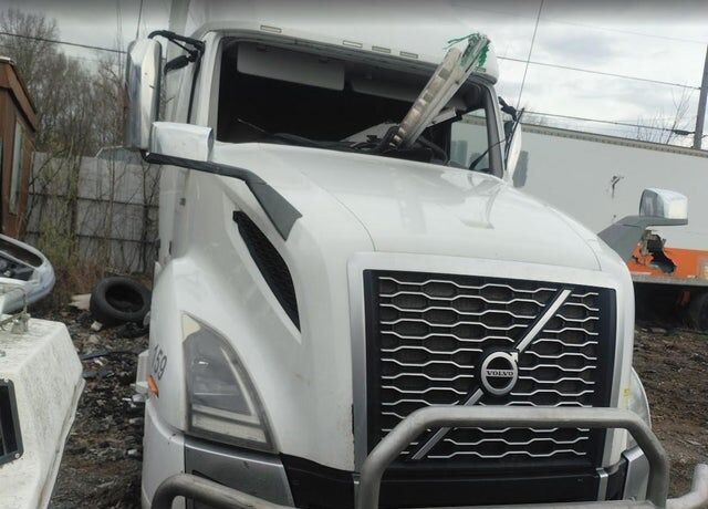 2019 VOLVO TRUCK VNL